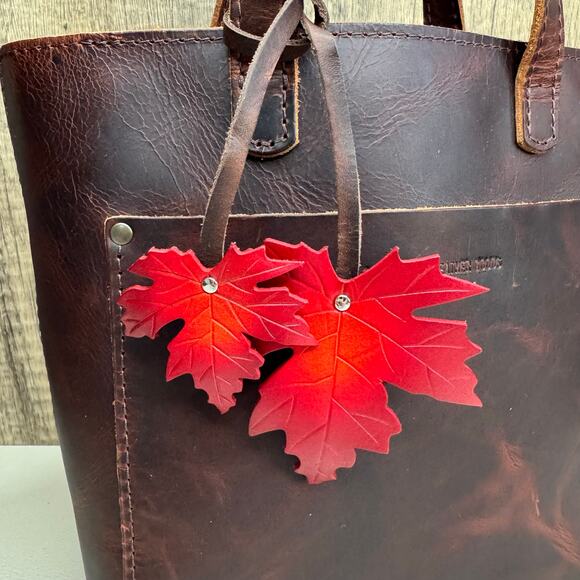 Leather Purse Charm Maple Leaf Bag Charm Genuine Leather Purse Keychain NEW - Picture 1 of 9
